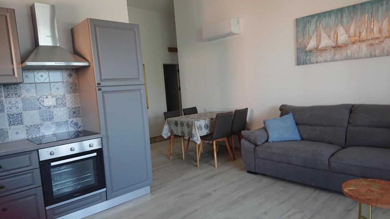 Irena Apartment Cres Exterior photo