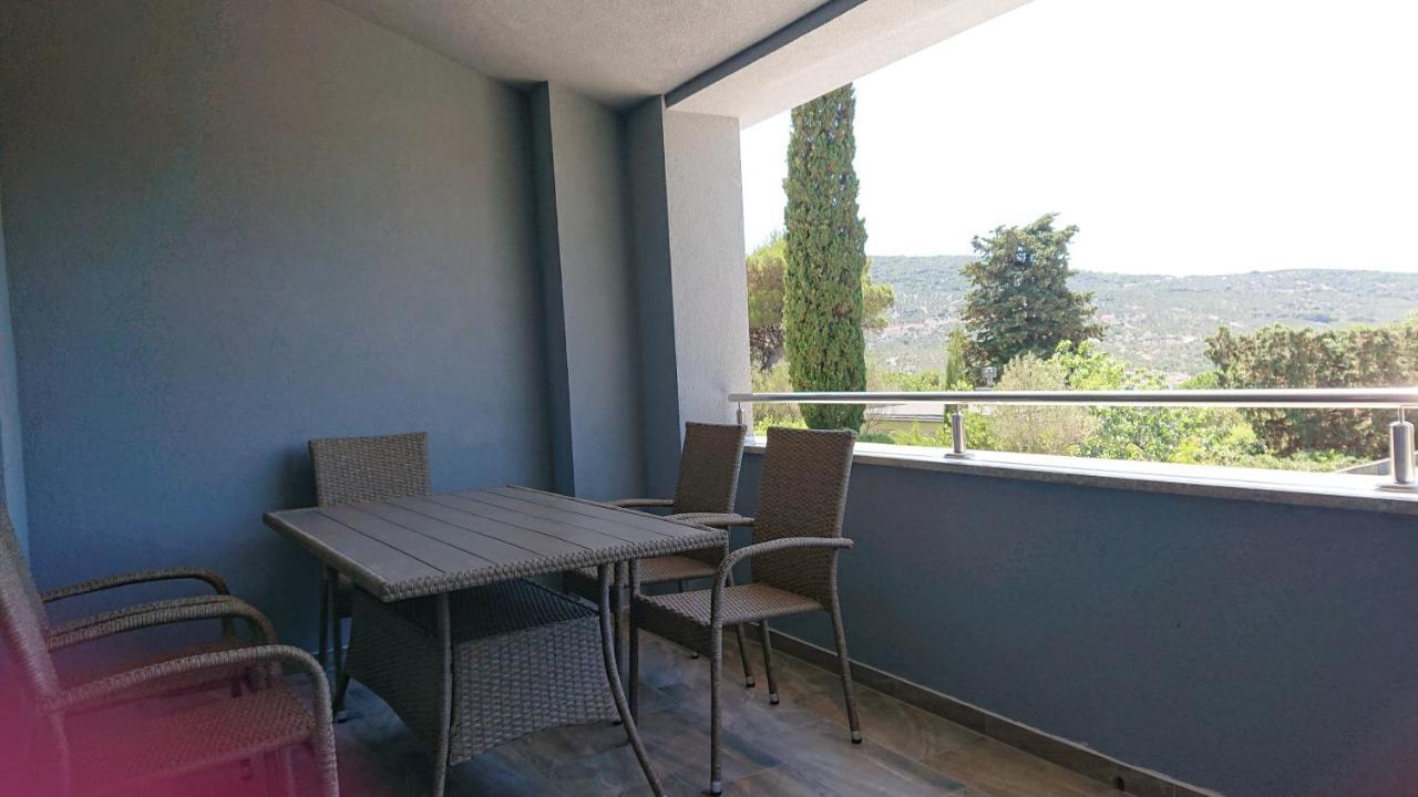 Irena Apartment Cres Exterior photo