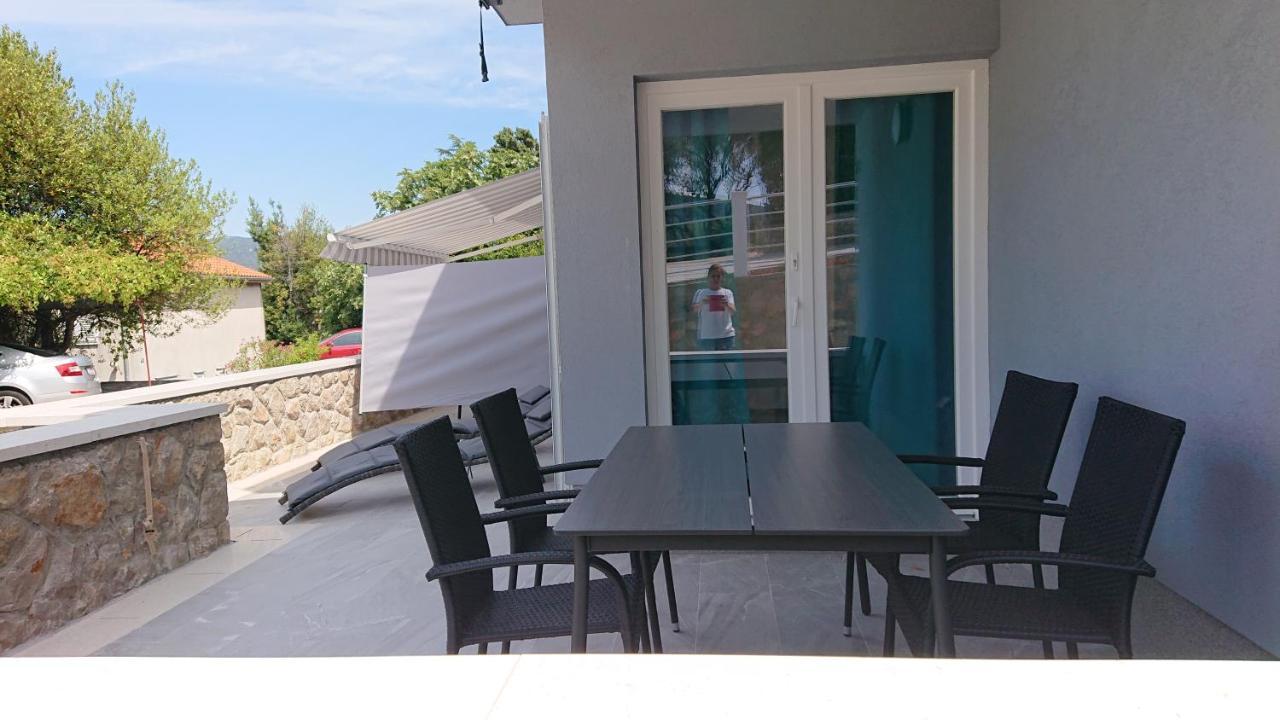 Irena Apartment Cres Exterior photo
