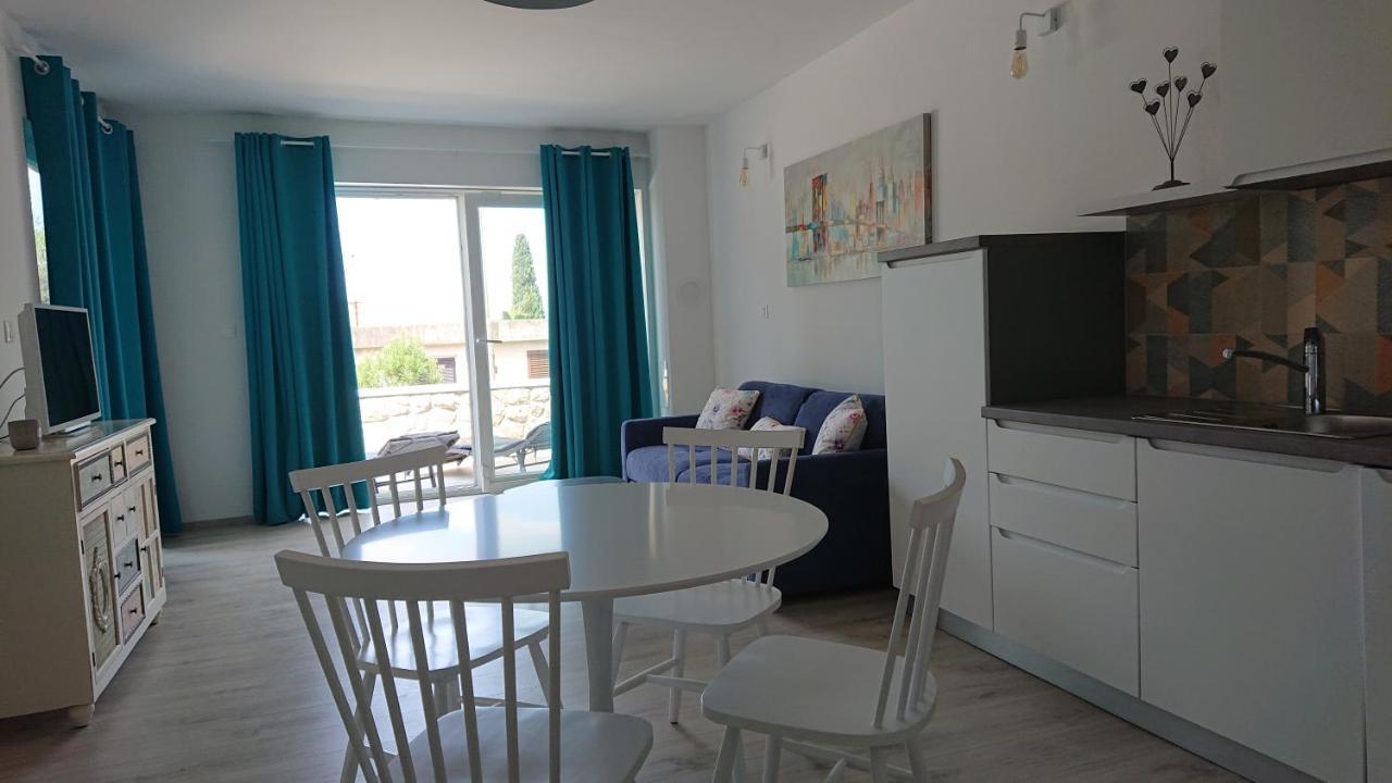 Irena Apartment Cres Exterior photo