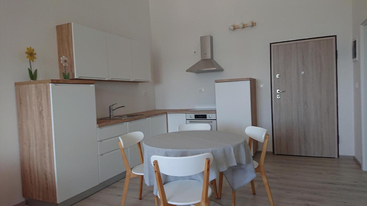 Irena Apartment Cres Exterior photo