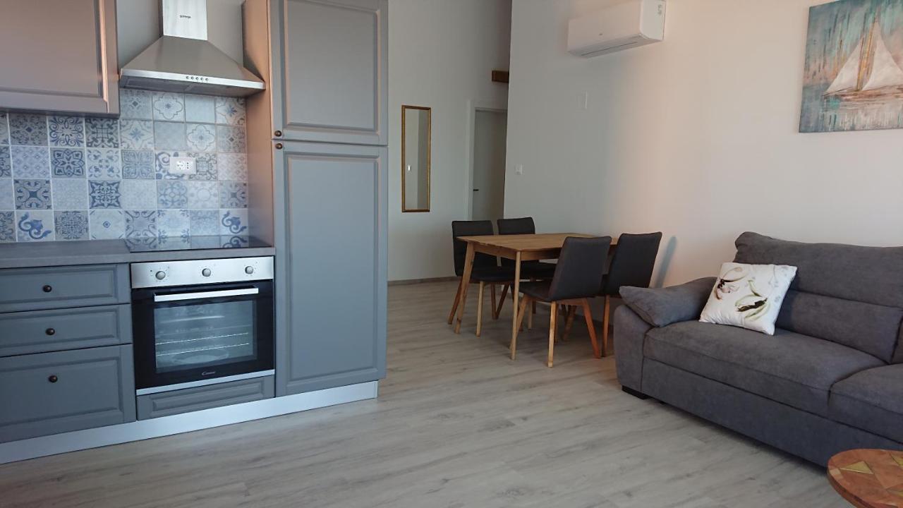 Irena Apartment Cres Exterior photo