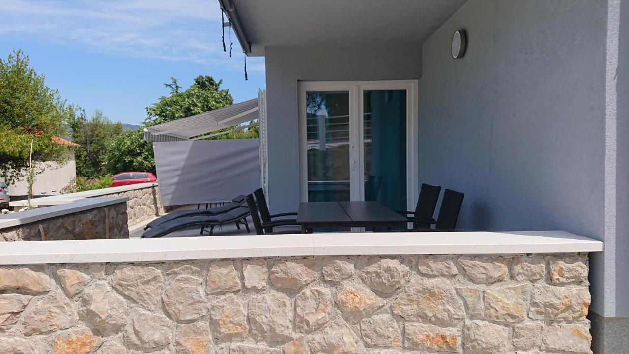 Irena Apartment Cres Exterior photo